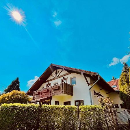 Sommer Panzio Balatonföldvár Exteriör bild