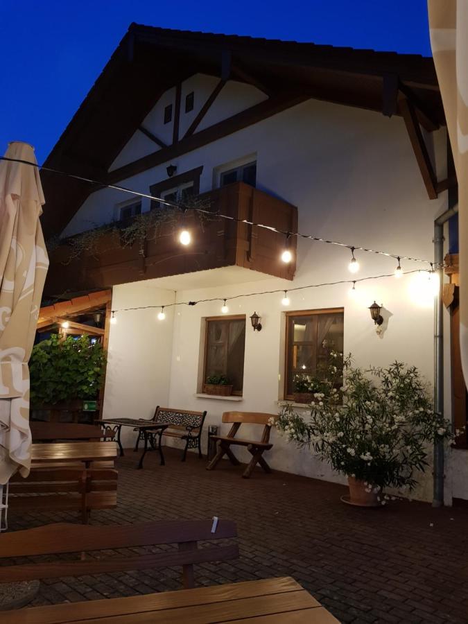 Sommer Panzio Balatonföldvár Exteriör bild