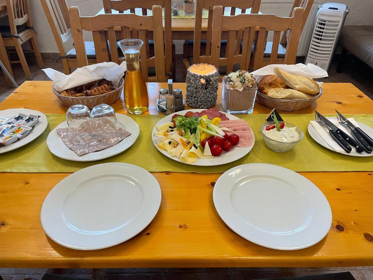 Sommer Panzio Balatonföldvár Exteriör bild