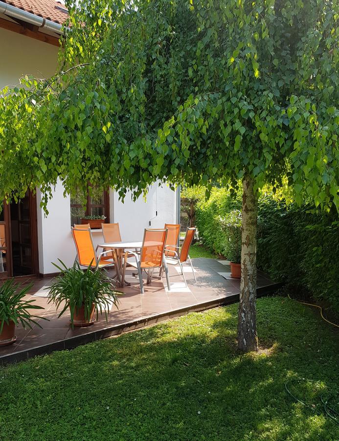 Sommer Panzio Balatonföldvár Exteriör bild